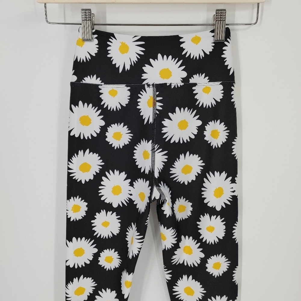 Year of Ours Printed Crossover Leggings - Picture 4 of 5
